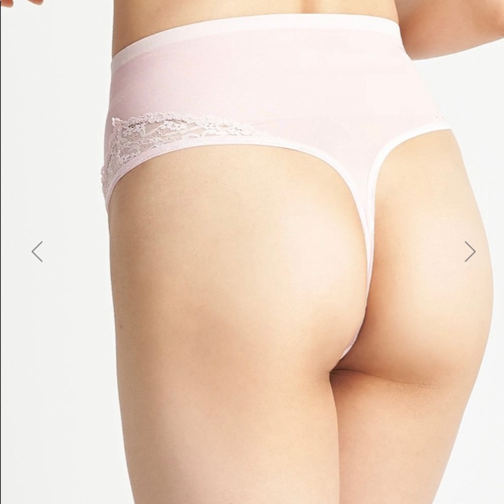 (2) Ultralight Seamless Shaping Thong with Lace